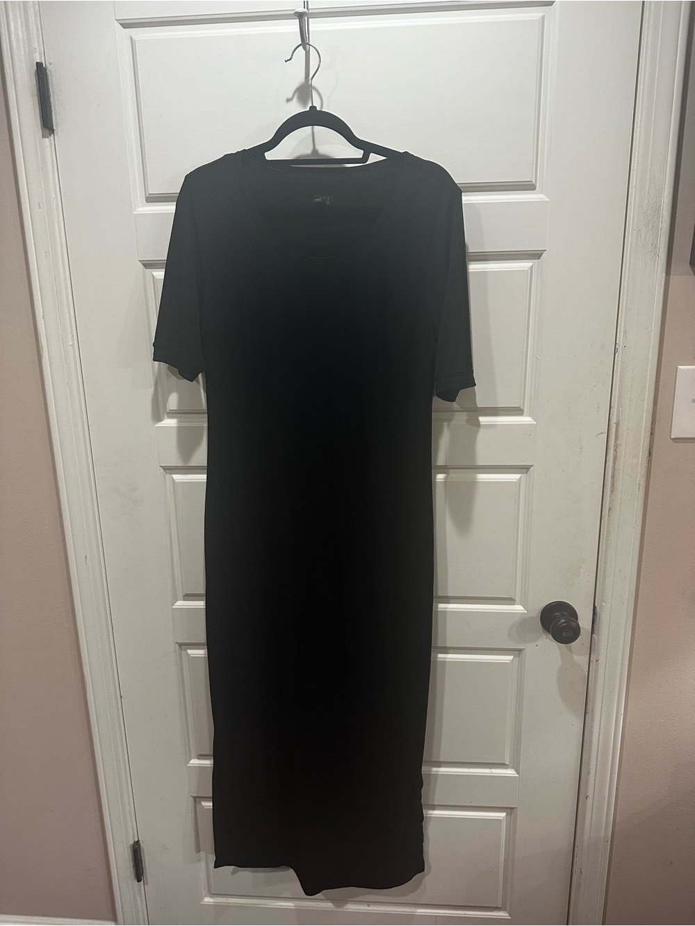 Gilli Black Short-Sleeve Maxi Dress